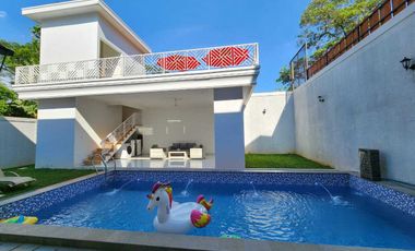 DISEWA RUMAH TAHUNAN 2 LANTAI KOLAM RENANG BISA SURVEY SENTUL SSR860