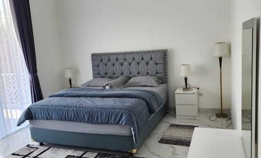 DISEWA RUMAH TAHUNAN 2 LANTAI KOLAM RENANG BISA SURVEY SENTUL SSR860