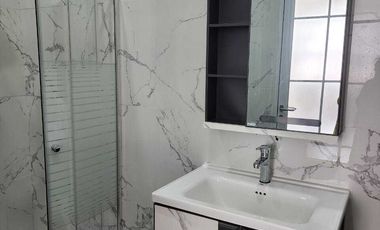 DISEWA RUMAH TAHUNAN 2 LANTAI KOLAM RENANG BISA SURVEY SENTUL SSR860