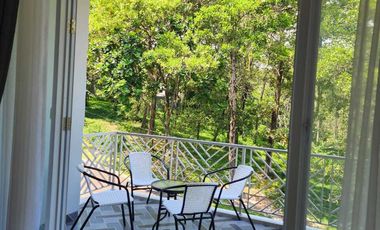 DISEWA RUMAH TAHUNAN 2 LANTAI KOLAM RENANG BISA SURVEY SENTUL SSR860