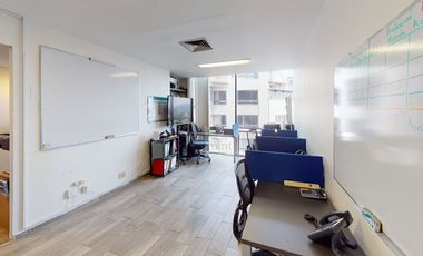 Oficinas en Venta en Jardines en la Montaña Zona Pedregal 11 Autos 210m2