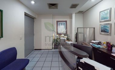 Oficinas en Venta en Jardines en la Montaña Zona Pedregal 11 Autos 210m2