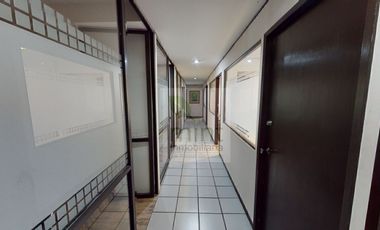 Oficinas en Venta en Jardines en la Montaña Zona Pedregal 11 Autos 210m2