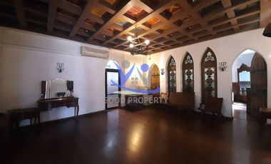 OFICINA COMERCIAL EN PROVIDENCIA - CASTILLO ARZOBISPO LARRAIN GANDARILLAS