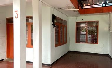 DISEWAKAN : RUMAH DEPAN TAMAN TEBET TIMUR DALAM JAKARTA