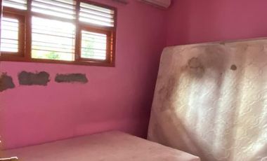 DISEWAKAN : RUMAH DEPAN TAMAN TEBET TIMUR DALAM JAKARTA