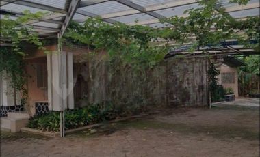 RUMAH KEBUN LUAS - SOLO