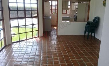 Casa de descanso en Venta con alberca en Lomas de Cocoyóc, Morelos