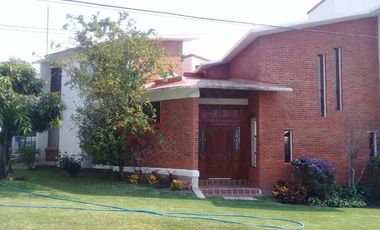 Casa de descanso en Venta con alberca en Lomas de Cocoyóc, Morelos