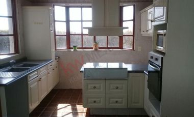 Casa de descanso en Venta con alberca en Lomas de Cocoyóc, Morelos