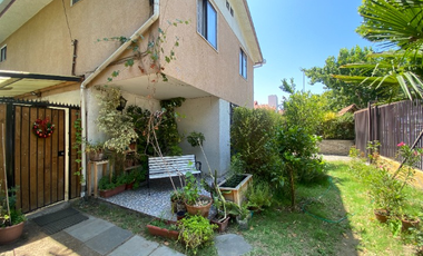 CASA CON GRAN POTENCIAL EN MACUL  EXCELENTE UBICACIÓN