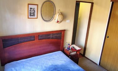 CASA DE 1 PISO EN BARRIO TRANQUILO Y BIEN CONECTADO