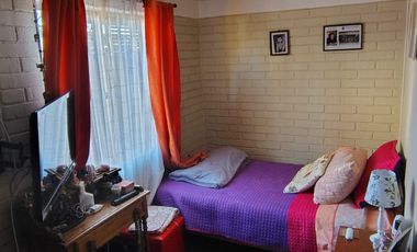 CASA DE 1 PISO EN BARRIO TRANQUILO Y BIEN CONECTADO