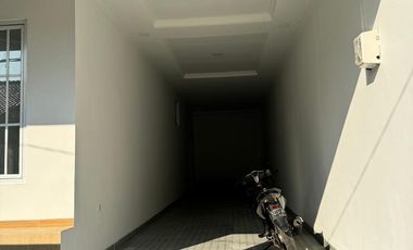 Disewa rumah baru Buaran Jakarta timur