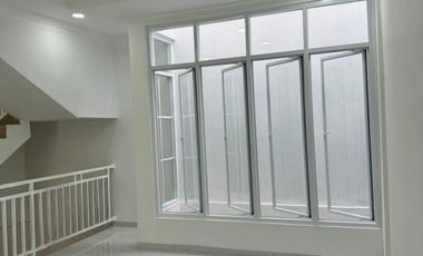 Disewa rumah baru Buaran Jakarta timur