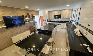 Estupenda casa mediterránea en club de golf las palmas del oliveto