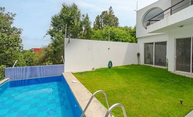 Hermosa Casa en Condominio con Alberca y Vista Panorámica