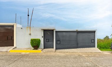 Hermosa Casa en Condominio con Alberca y Vista Panorámica