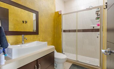 Hermosa Casa en Condominio con Alberca y Vista Panorámica