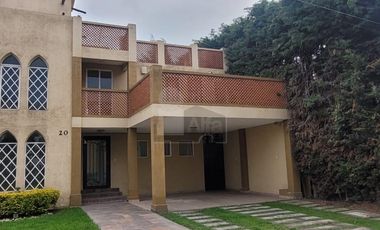 Casa en Renta en Fraccionamiento an Miguel frente al parque la Pilita.