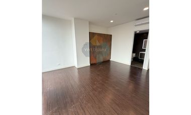 Renta PentHouse Icon by Cosmopolitan