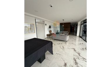 Renta PentHouse Icon by Cosmopolitan