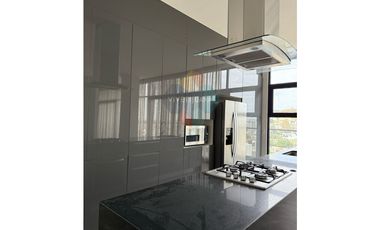 Renta PentHouse Icon by Cosmopolitan