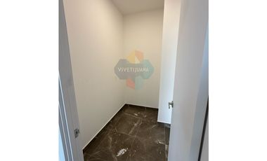 Renta PentHouse Icon by Cosmopolitan