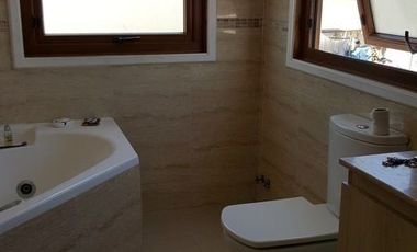 Casa en Arriendo Soleada Sector Residencial Concón