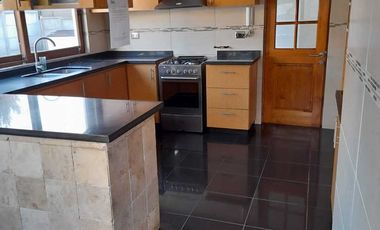 Casa en Arriendo Soleada Sector Residencial Concón