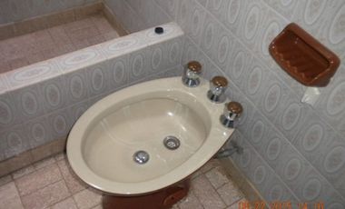 VENTA CASA EN RAMOS MEJIA 3AMB-EXCELENTE ESTADDO