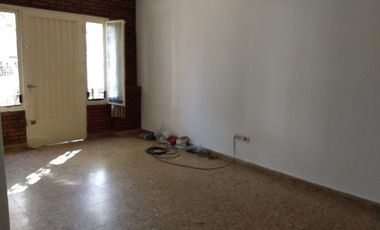 VENTA CASA EN RAMOS MEJIA 3AMB-EXCELENTE ESTADDO