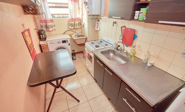 Departamento en venta, 3 amnbientes, 2Â° piso. Acepta permuta por vehiculo.