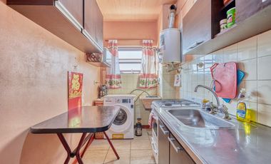 Departamento en venta, 3 amnbientes, 2Â° piso. Acepta permuta por vehiculo.