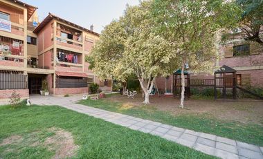 Departamento en venta, 3 amnbientes, 2Â° piso. Acepta permuta por vehiculo.