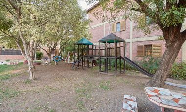 Departamento en venta, 3 amnbientes, 2Â° piso. Acepta permuta por vehiculo.
