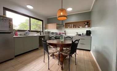 CASA EN VENTA EN SANTO DOMINGO 4 DORM. CON VISTA AL MAR