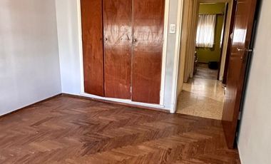 ALQUILER p/ESTUDIANTES Departamento 4 Ambientes con Balcon