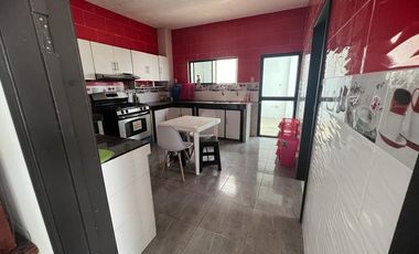 CASA EN VENTA EN CHONE AVENIDA ELOY ALFARO