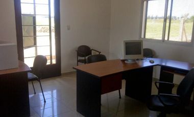 Galpon de 850 m2 en Parque Industrial Las Parejas