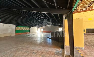 Renacimiento: Propiedad adecuada para local comercial o restaurante-bar.