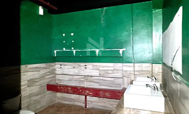 Renacimiento: Propiedad adecuada para local comercial o restaurante-bar.