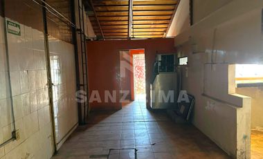 Renacimiento: Propiedad adecuada para local comercial o restaurante-bar.