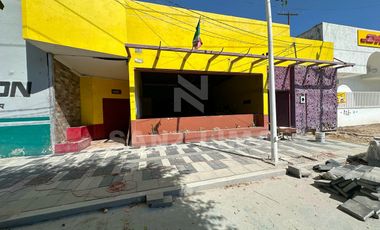 Renacimiento: Propiedad adecuada para local comercial o restaurante-bar.