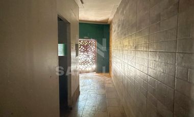 Renacimiento: Propiedad adecuada para local comercial o restaurante-bar.