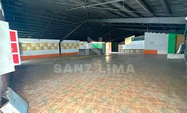 Renacimiento: Propiedad adecuada para local comercial o restaurante-bar.