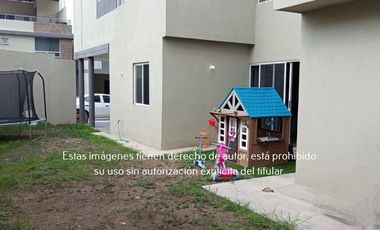 Casa en Renta en Fracc. Privado Lumina, Dominio Cumbres