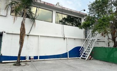 VENTA DE LOCALES COMERCIALES CON EXCELENTE UBICACION