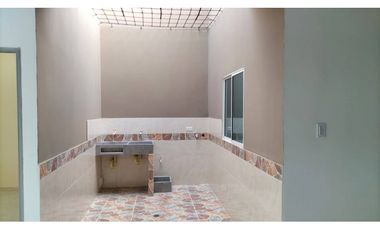 SE VENDE APARTAMENTO EN ESQUINA B/ POLICARPA ZONA SUR MONTERA