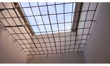 SE VENDE APARTAMENTO EN ESQUINA B/ POLICARPA ZONA SUR MONTERA